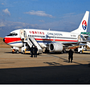 白莲航空空运航空快运业稳步发展的原因是什么？